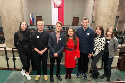 Młodzieżowa Rada Miasta Mysłowice zwiedza polski parlament